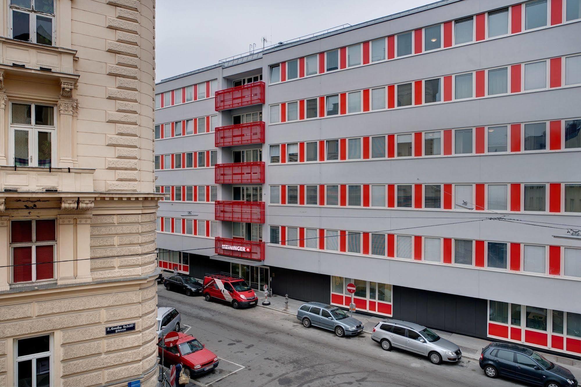 Meininger Hotel Wien Downtown Sissi Exterior photo